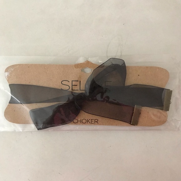 Black Choker - Picture 3 of 5